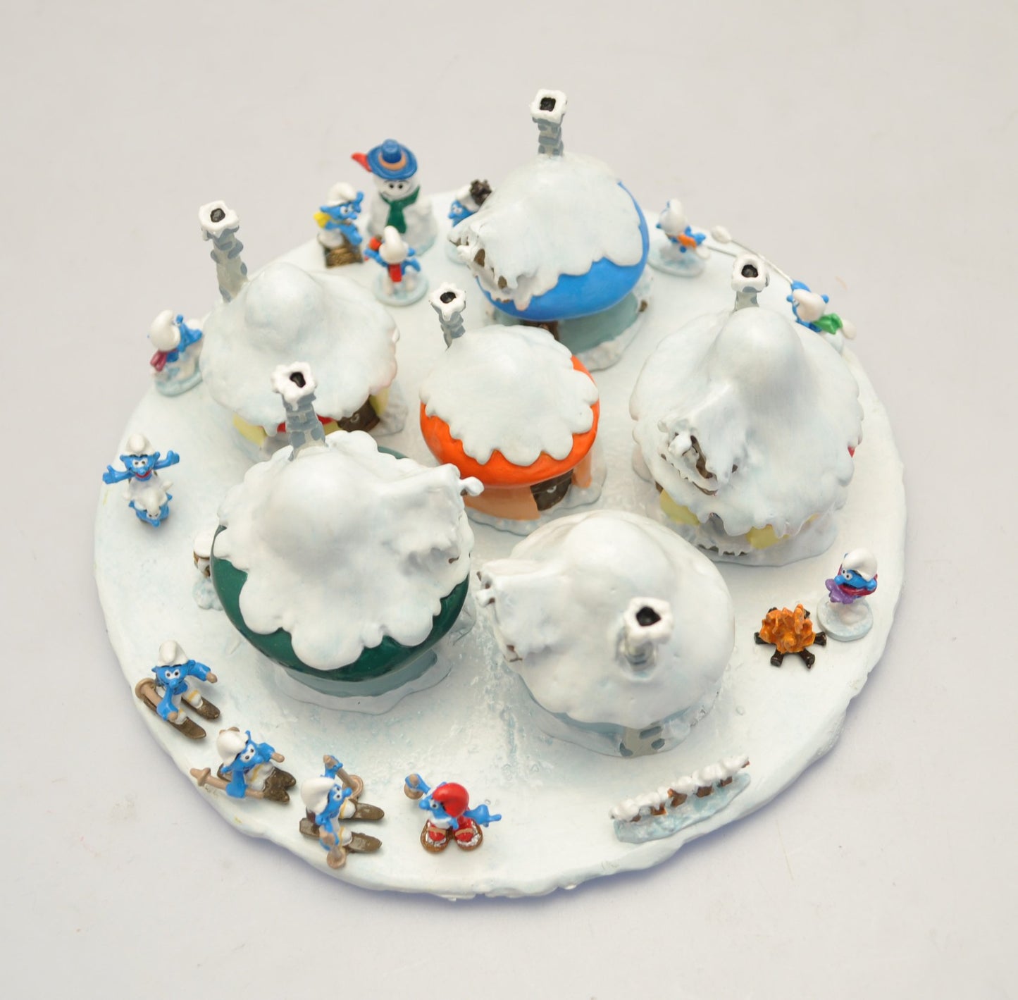 Pixi Peyo - The Smurfs' Village under the Snow / Puppy Exclusive