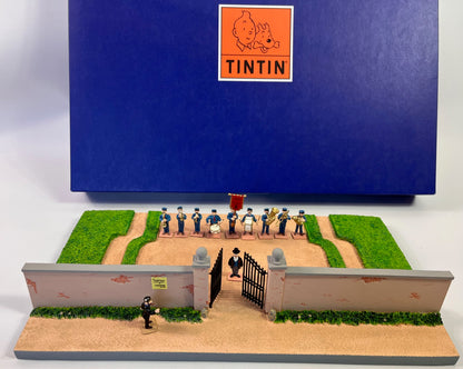 Moulinsart Tintin - Scène fanfare du château de Moulinsart avec 11 personnages